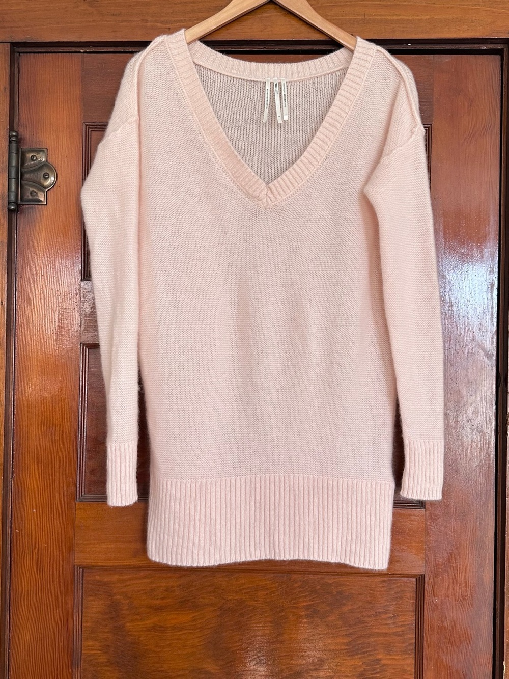 Anthropologie The Cashmere Collection Relaxed V-Neck Tunic Pink Sweater Sz Small